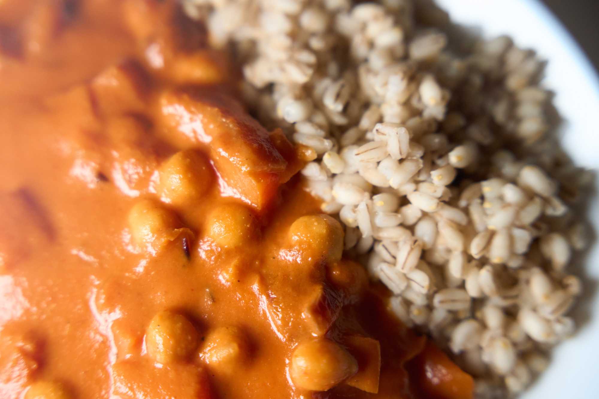 Kichererbsencurry mit Weizen